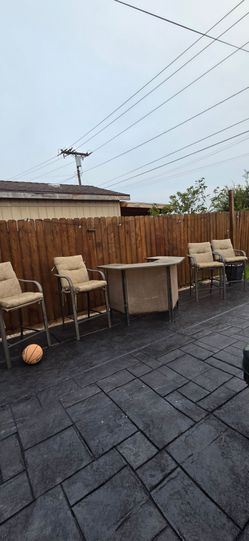 5 pc bar/barstool set