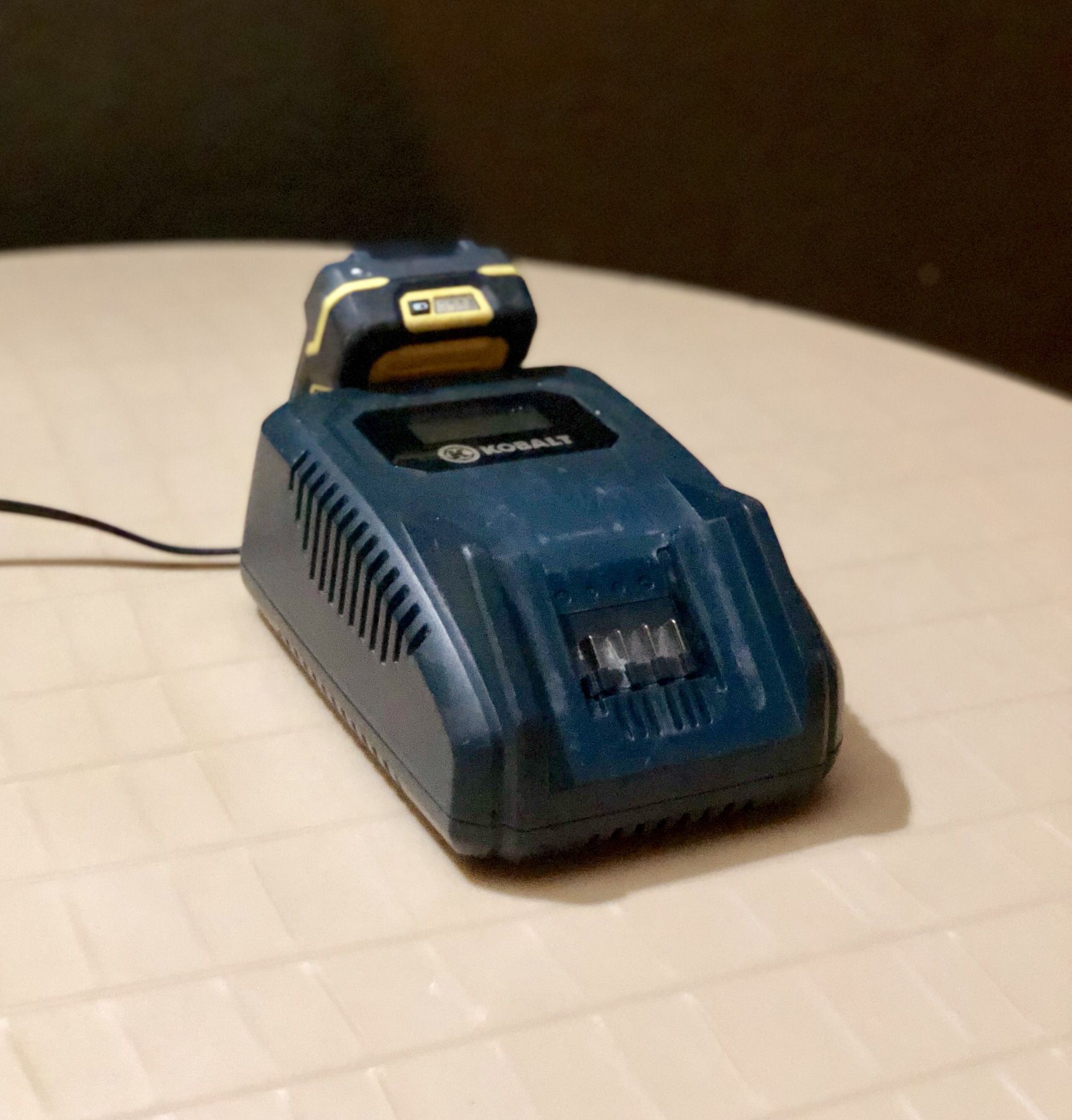 Kobalt 18v/20v Dual charger with Liion Battery for Sale in Las Vegas
