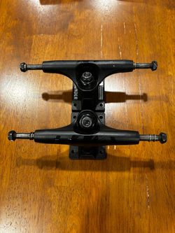 7.5 Thunder Sonora Black Skateboard Trucks