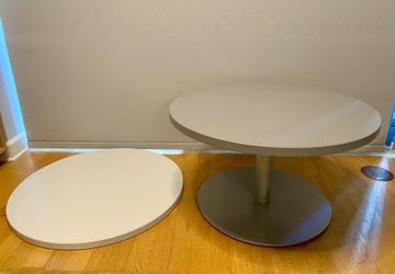 Steelcase contemporary round coffee table with 2 replaceable top