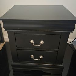 Black Night Stand 