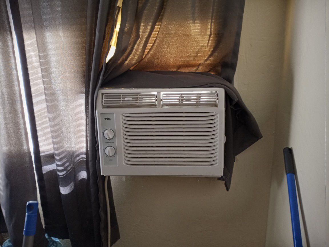 TCL ICE COLD AIR CONDITIONER WINDOW UNIT