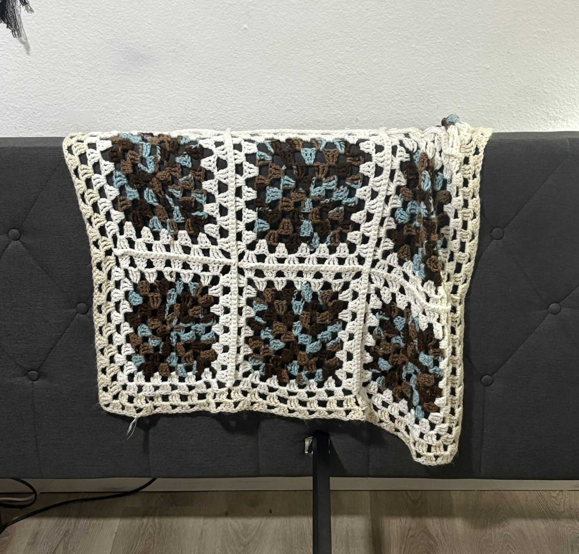 MUST GO TODAY-$5 Cute Baby Crochet Blanket