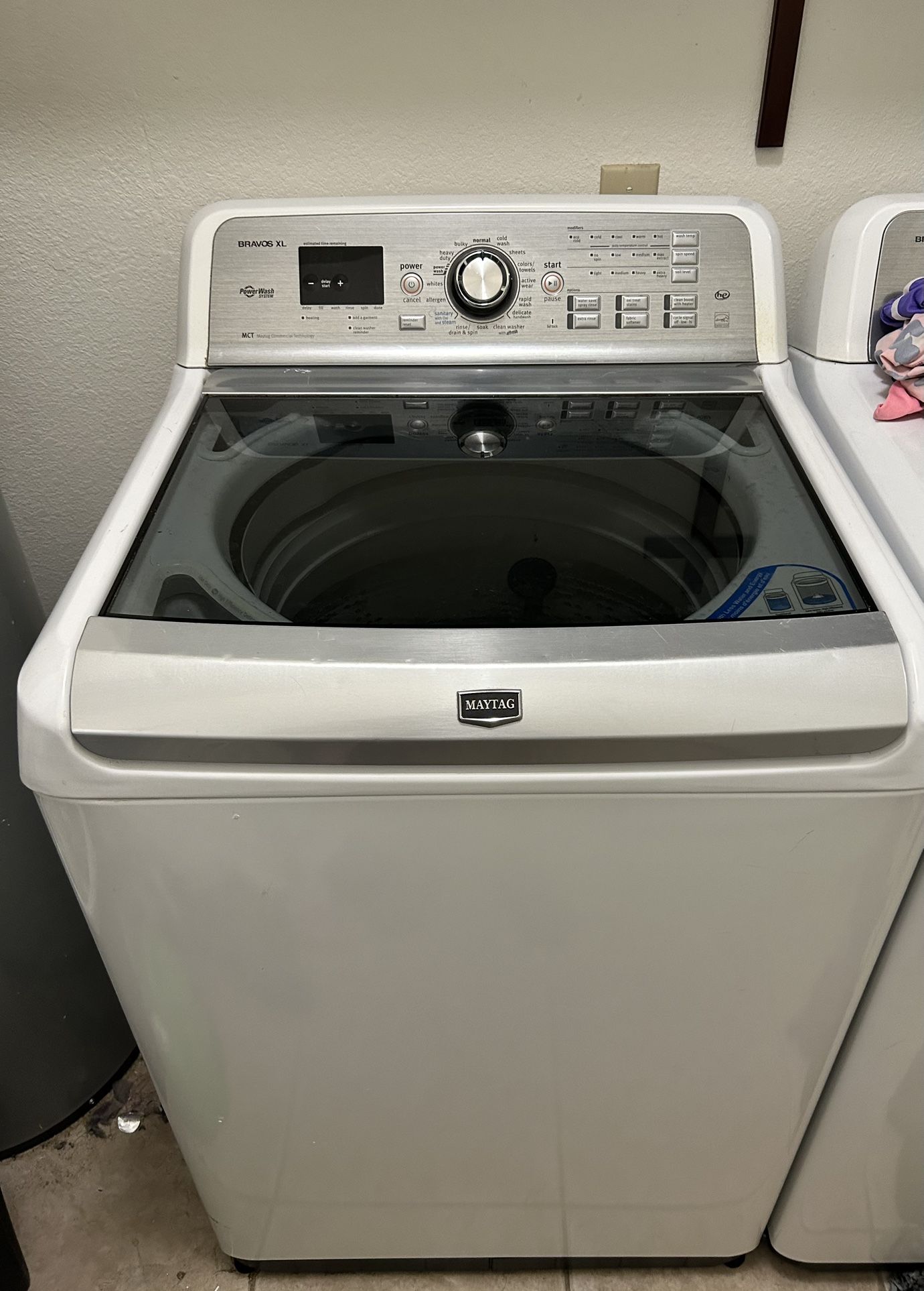 Maytag Bravos XL HE top load Washer w Power Wash System