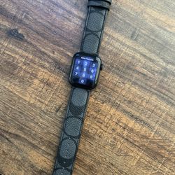 Apple Watch SE (2nd generation) (GPS + Cellular)