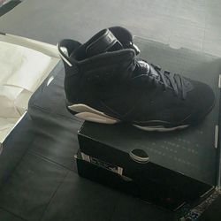 Retro 6 Chrome size 9