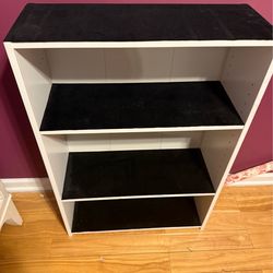 Chic book shelf