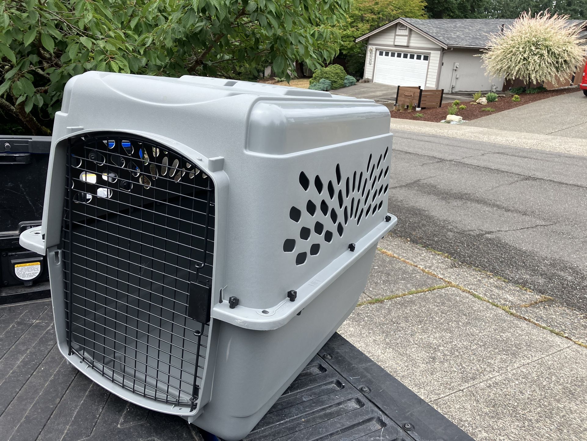 Large Dog Kennel Crate Airline Approved 36” Long 24” Wide 28” High
