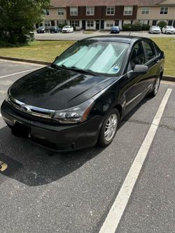 2009 Ford Focus · SE Sedan 4D
