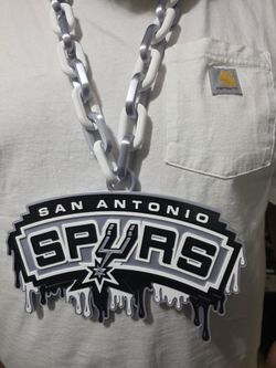 Spurs spirit chain