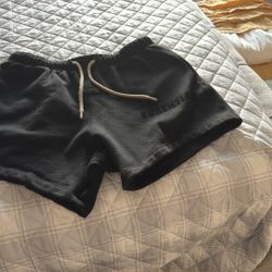 Essential Men Short Color Black Size S
