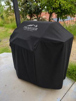Traeger Silverton Wood Fired Pellet Grill/Smoker