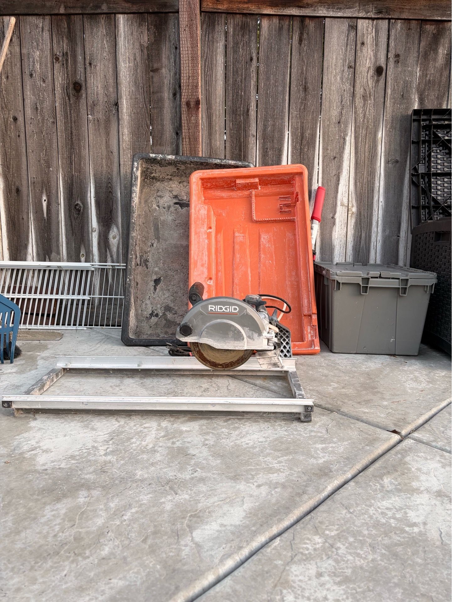 RIDGID TILE CUTTER