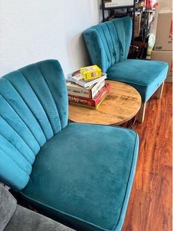 Accent Chair Set & Table