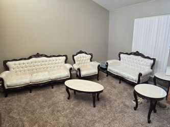 Victorian Living room set/pick up only