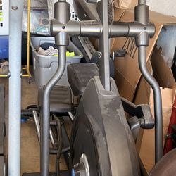 Elliptical NordicTrack AirGlide 14i