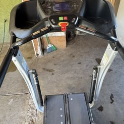 Treadmill 