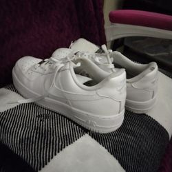 Men's Nike Tennis Shoes Size 9 