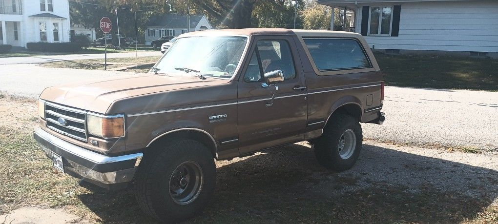 1990 Ford Bronco