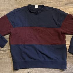 Size Large two Tone Sweater Nike 