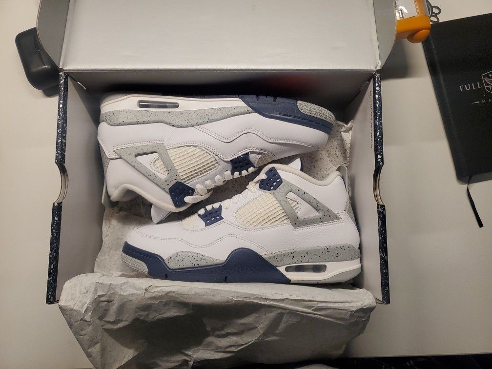 Air Jordan 4 Retro Midnight Navy Size 8 Mens