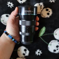 SIRUI 24mm F2.8 Anamorphic Lens (Sony E Mount)