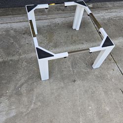 Laundry Pedestal 16" Tall