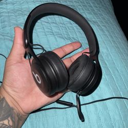 Beats be dre headphones 