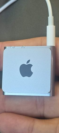 Apple iPod Shuffle 4th Gen 2GB