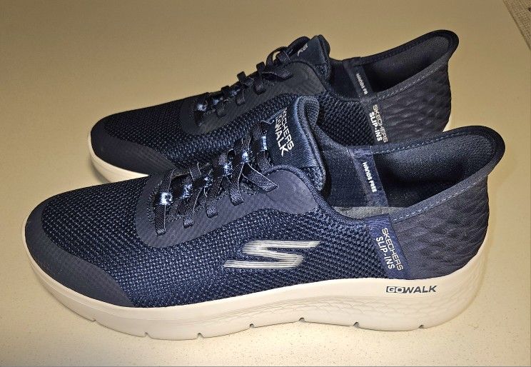 SKECHERS GO WALK SIZE 10.5