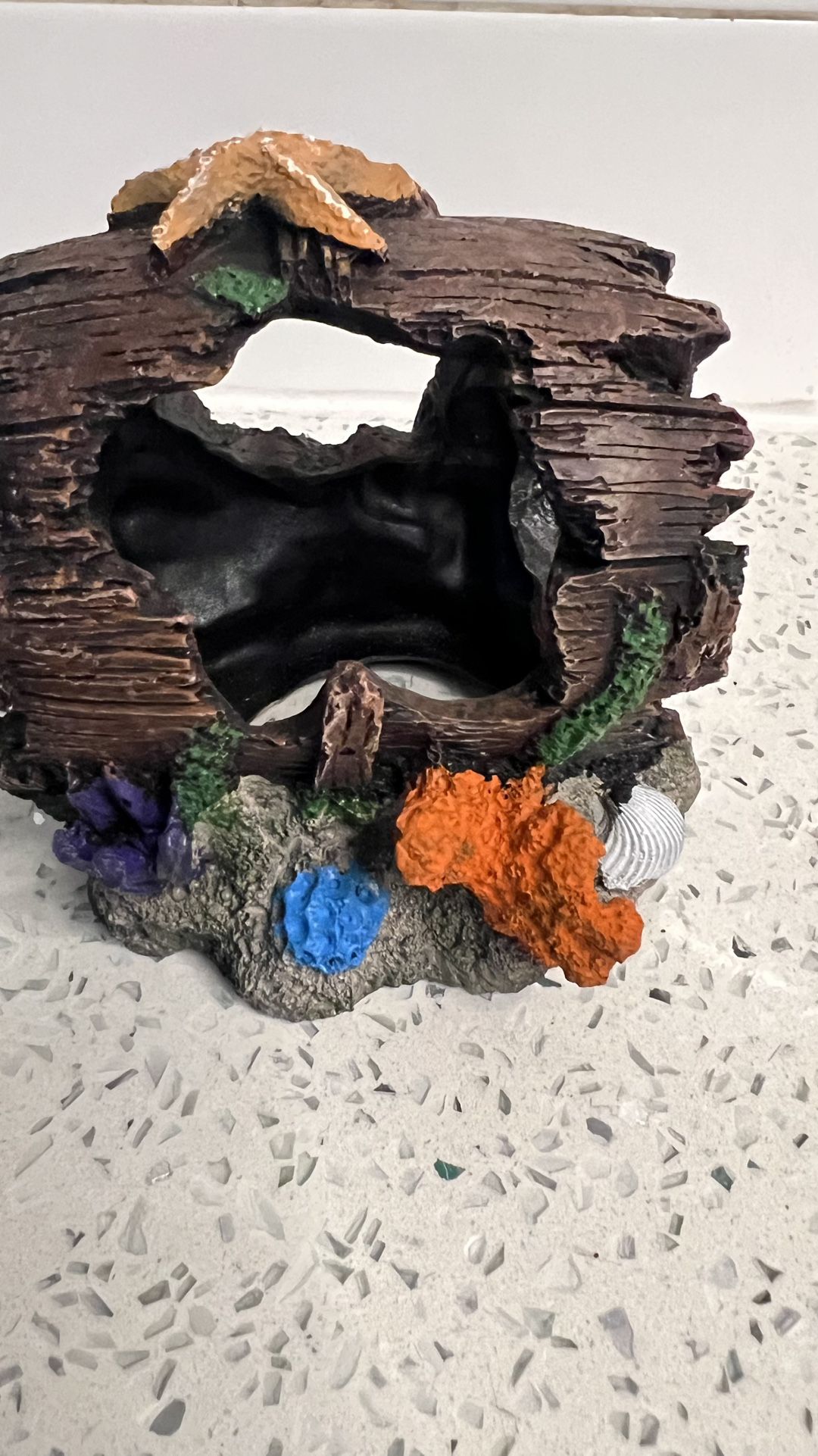Betta Fish fish aquarium decoration with starfish and coral, fish tank accessories