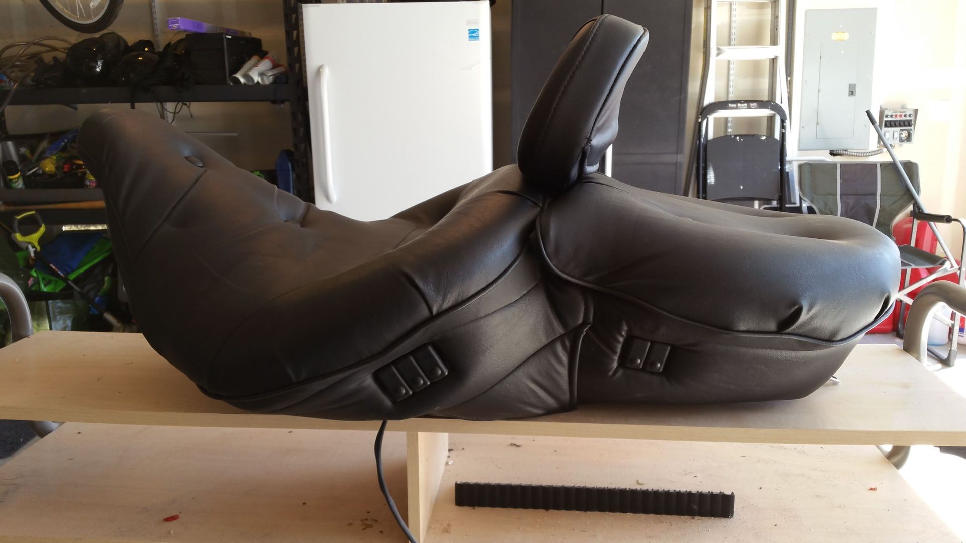Harley Davidson Road Zeppelin Air Adjustable Seat for Sale in Redmond