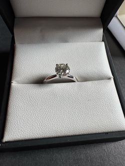 Promise ring  14k white gold solitaire diamond