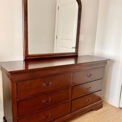 Mirror Dresser Chest