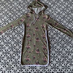 Woman Dress Size Small