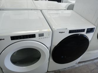 Whirlpool Front load High capacity Washer/Dryer Set