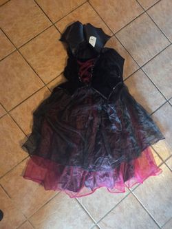 Girls vampire costume size 14-16