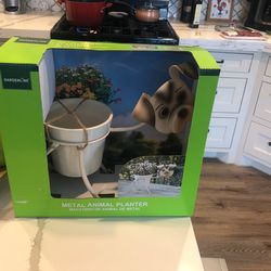 Metal Animal (dog) Planter