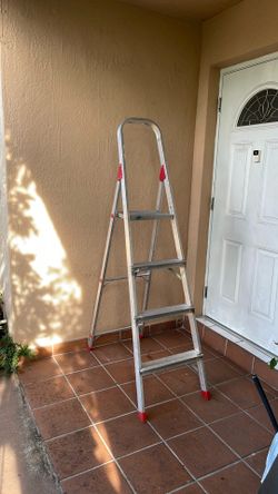 4 ft Ladder 🪜 $49