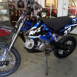 Full size 125cc dirt motorcycle, front/rear disks, inverted forks, fully adjustable rear Shock, $1899