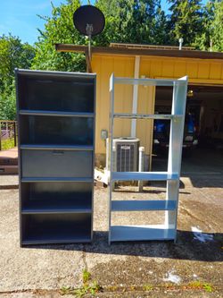 2 Bookcases