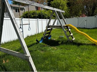 Free - Swingset
