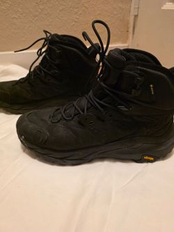 HOKA KAHA size 10.5D