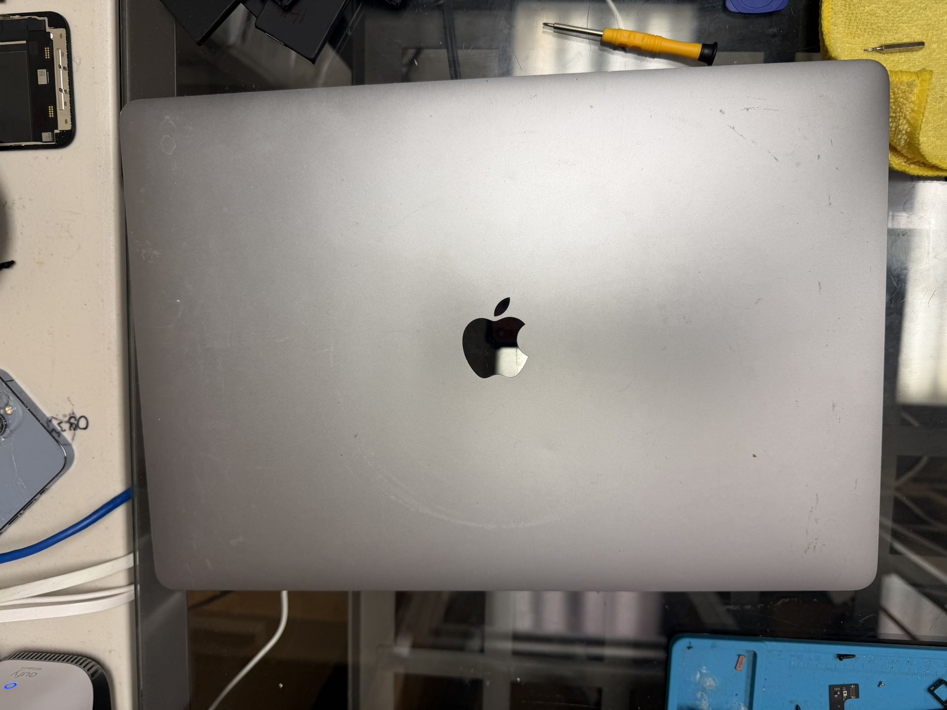 MacBook Screen Replacement