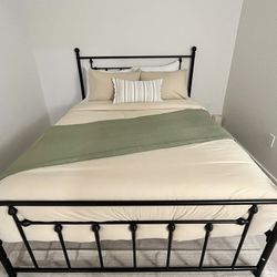 Metal Bed frame Black Queen