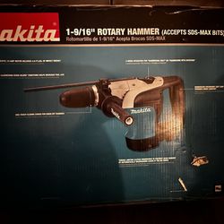 Makita HR4002 1-9/16 Rotary Hammer $350