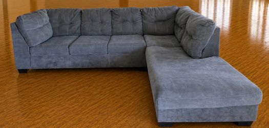 +FREE DELIVERY INCLUDED Gray Sectional Couch