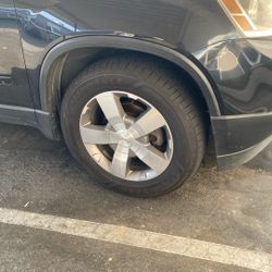2011  GMC Acadia Tires