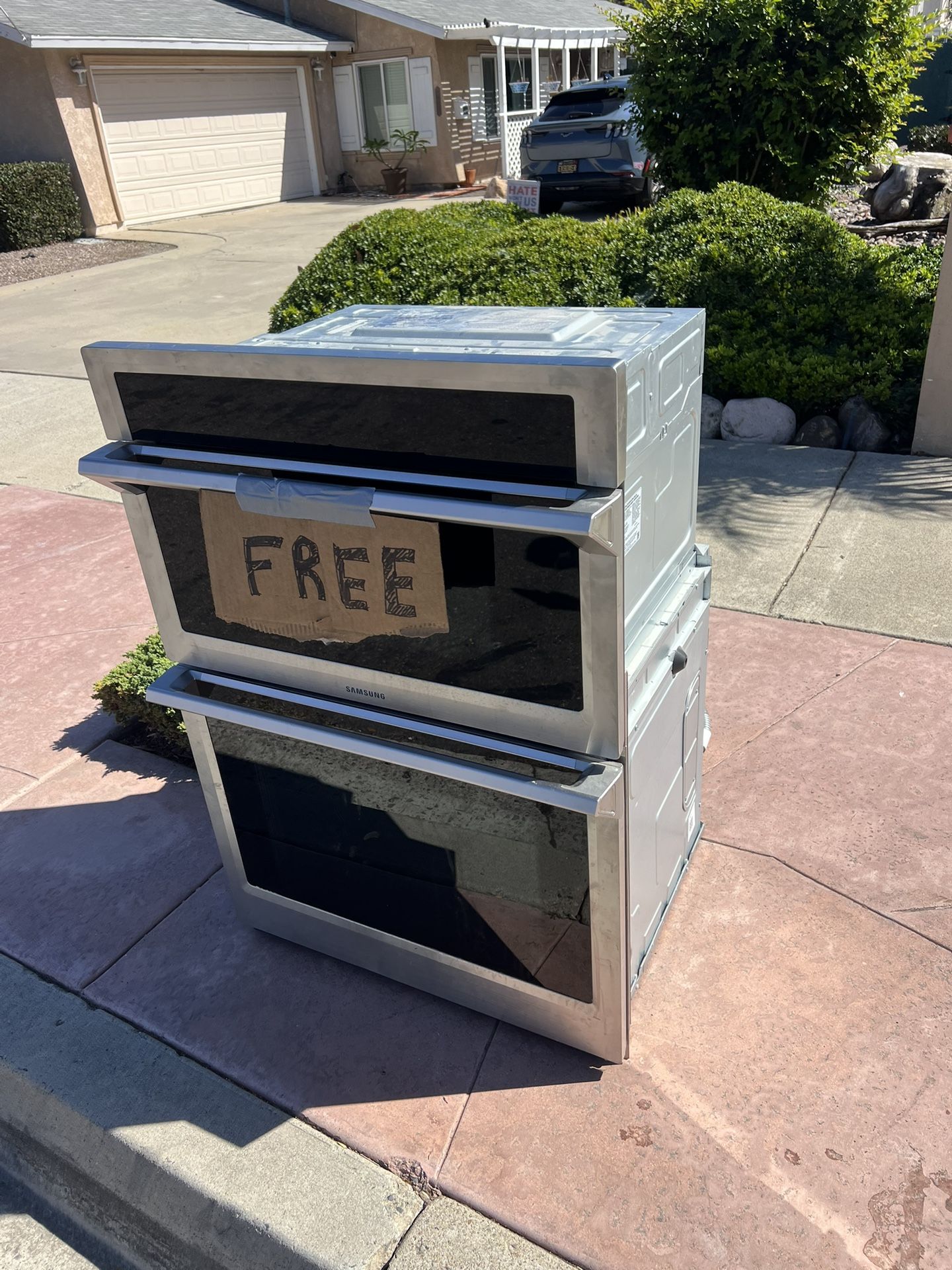 Stove /microwave Combo