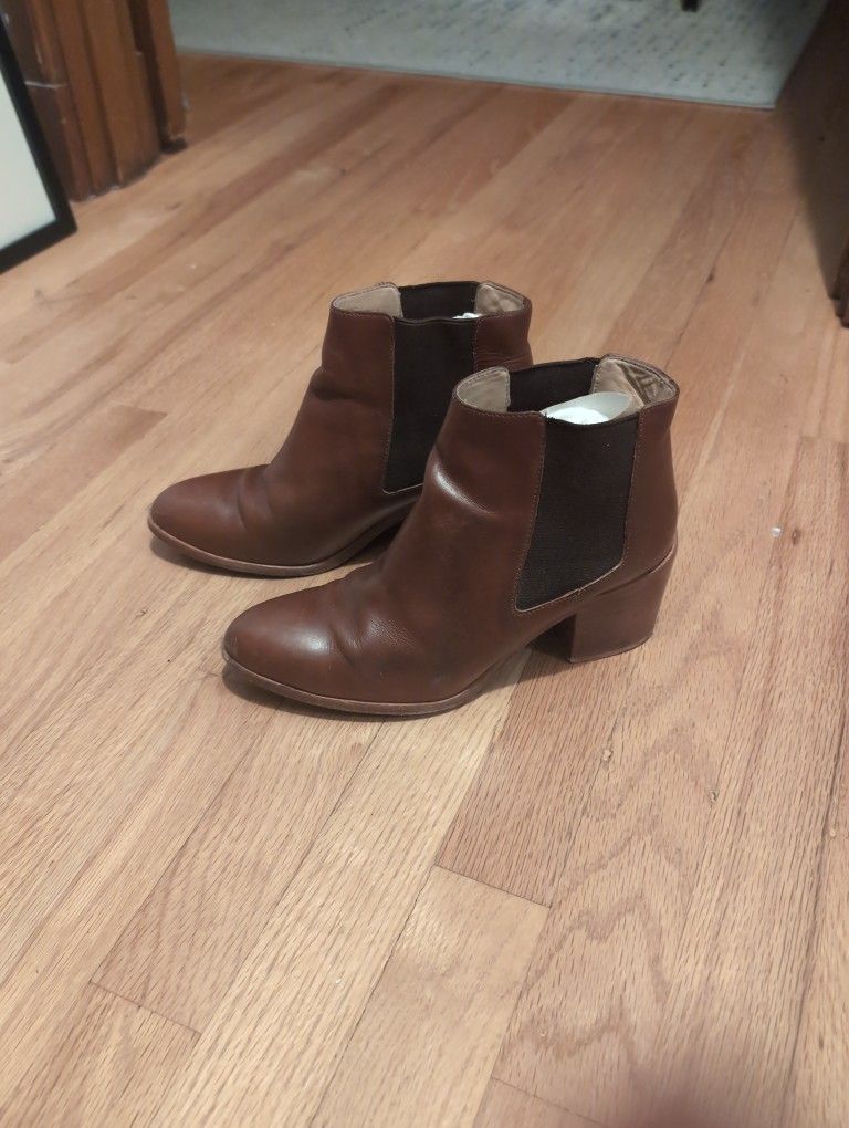 Women's Nisolo Brown Heeled booties Size 8.5